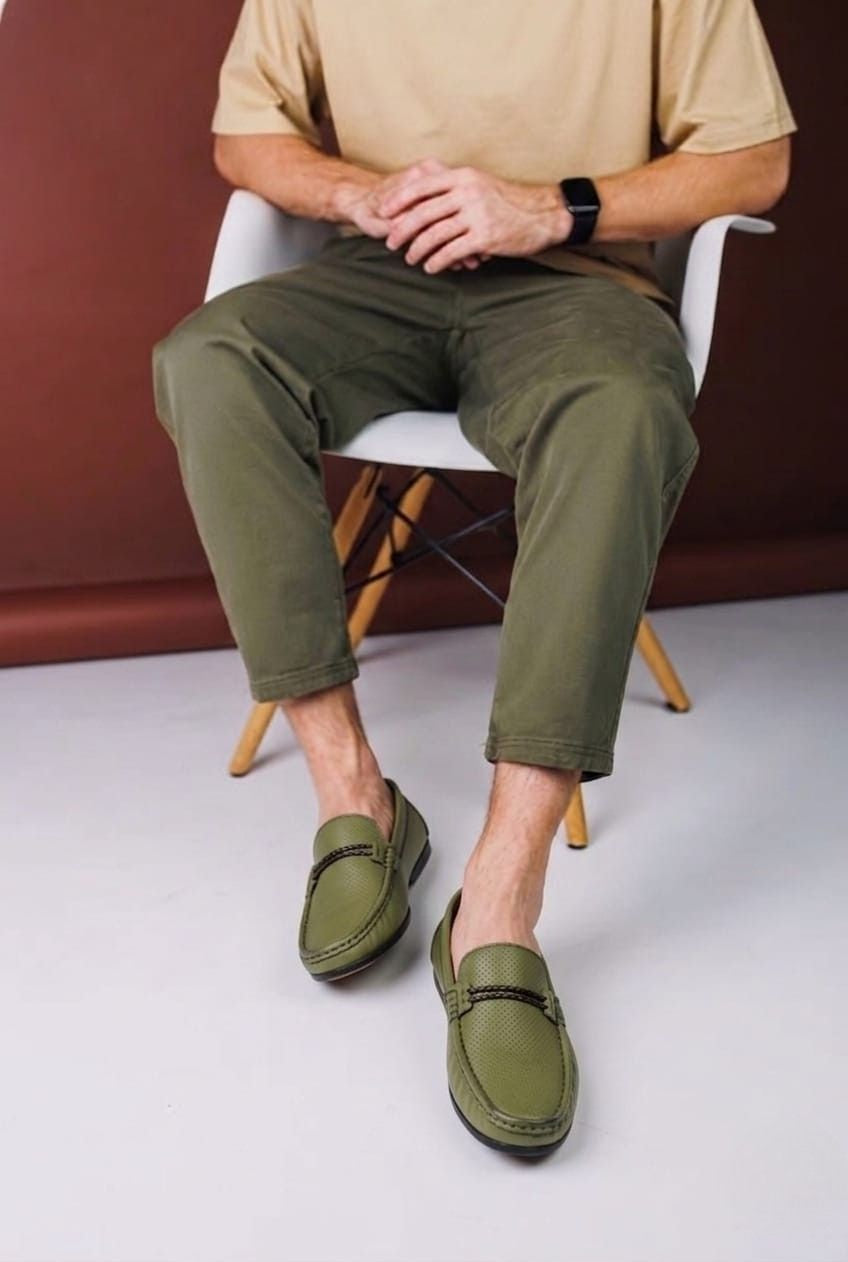 Kavsun Men Punch Loafer Olive
