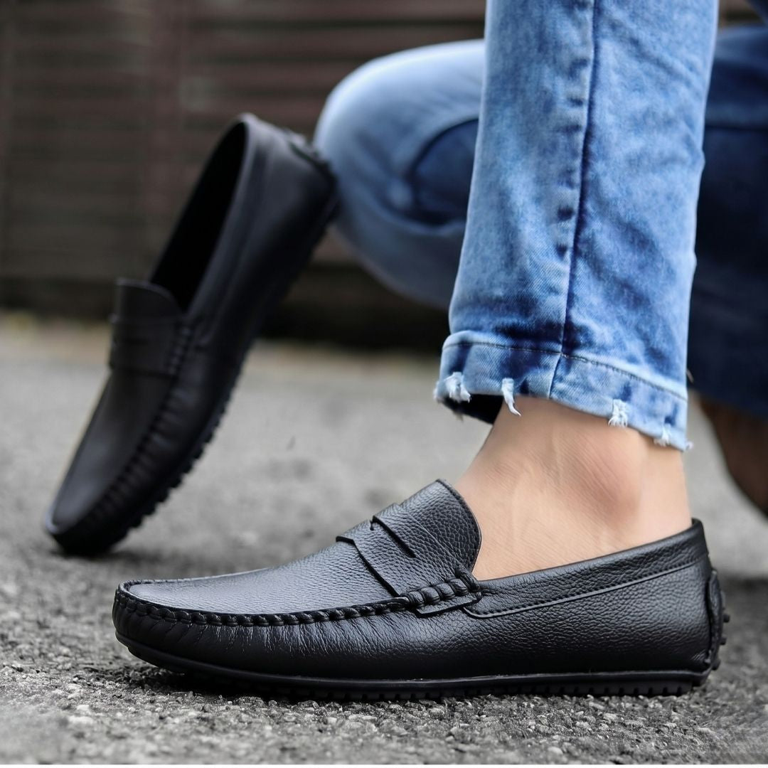 Kavsun Men Matte Finish Loafer Black